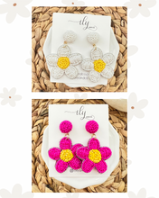 Load image into Gallery viewer, Daisy Drop Earrings