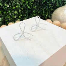 Load image into Gallery viewer, Colette Earrings