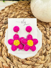Load image into Gallery viewer, Daisy Drop Earrings