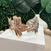 Load image into Gallery viewer, Bloom Cuff Bracelet