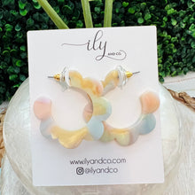 Load image into Gallery viewer, Flora Hoops