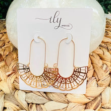Load image into Gallery viewer, Filigree Earrings