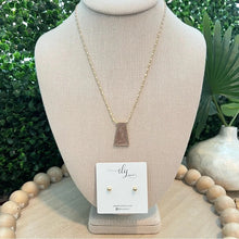 Load image into Gallery viewer, Gold Tone Chain with Enamel Slide Pendant Necklace Set