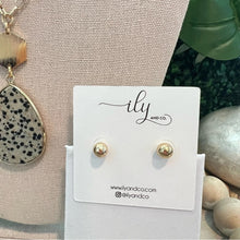 Load image into Gallery viewer, Long Tear Drop Pendant Necklace Set